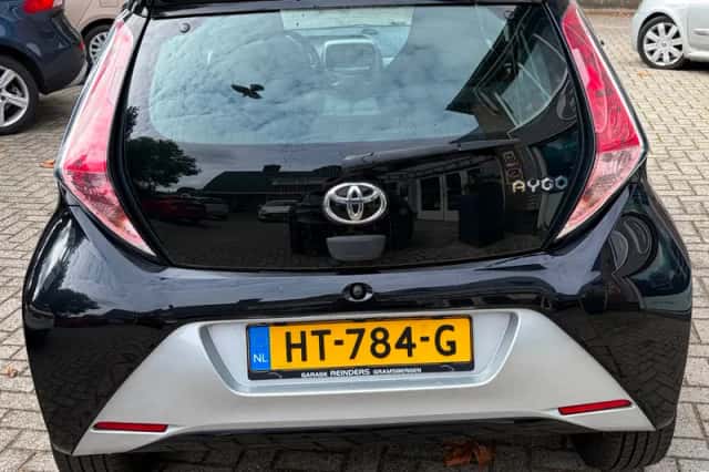 Toyota Aygo (2016) thumbnail 3