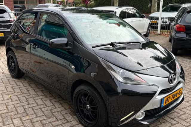 Toyota Aygo (2016) thumbnail 5