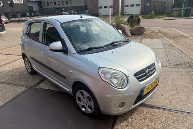 Kia Picanto (2009) thumbnail 1