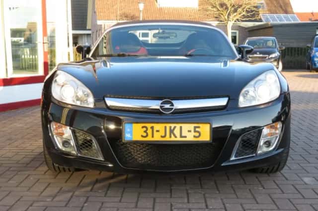 Opel GT (2009) thumbnail 2