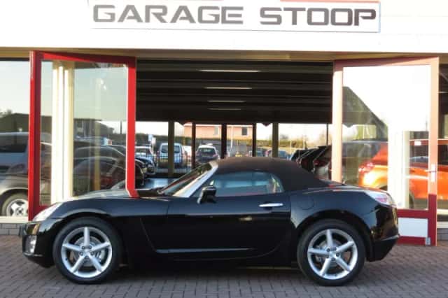 Opel GT (2009) thumbnail 3