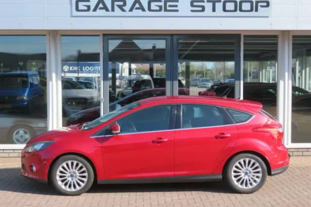 Ford Focus (2011) thumbnail 3