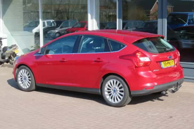 Ford Focus (2011) thumbnail 4