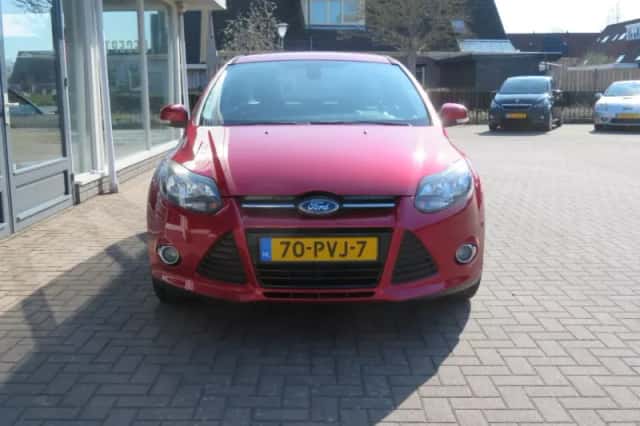 Ford Focus (2011) thumbnail 5