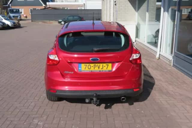 Ford Focus (2011) thumbnail 6