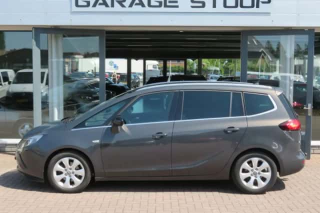 Opel Zafira (2013) thumbnail 3