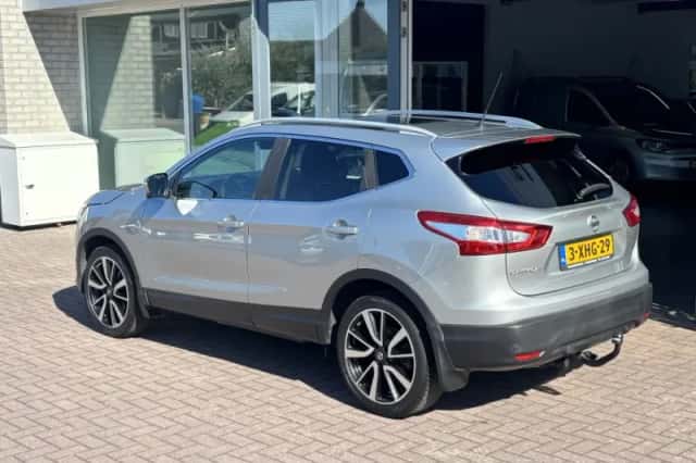 Nissan Qashqai (2014) thumbnail 4