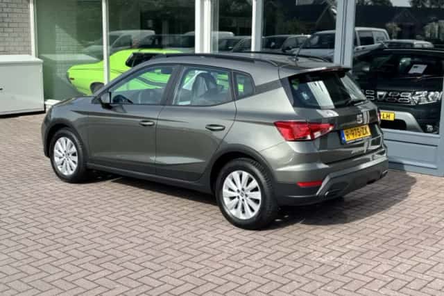 SEAT Arona (2023) thumbnail 4