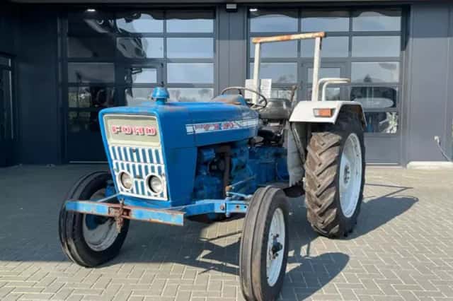 Ford 2000 (1972) thumbnail 2