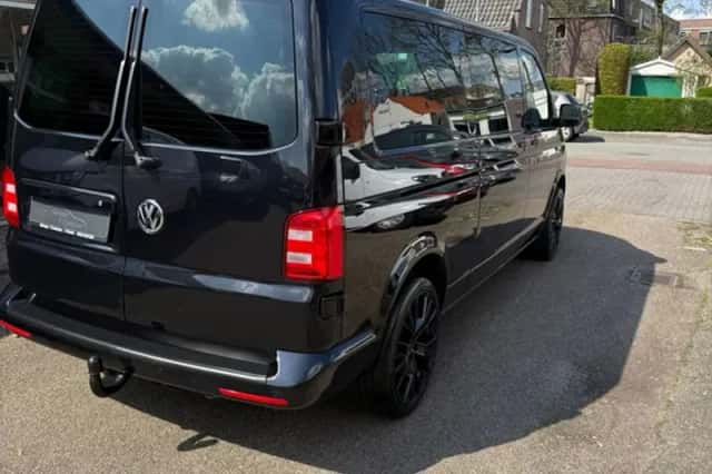 Volkswagen Transporter (2019) thumbnail 2