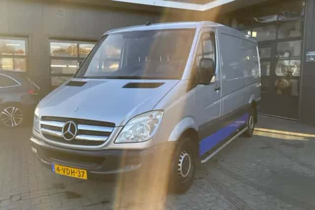 Mercedes-Benz Sprinter (2009) thumbnail 3