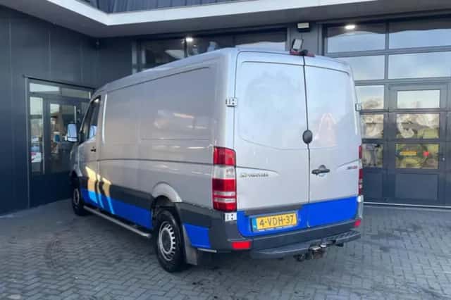 Mercedes-Benz Sprinter (2009) thumbnail 4