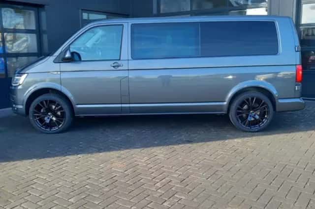 Volkswagen Transporter (2016) thumbnail 3