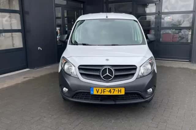 Mercedes-Benz Citan (2021) thumbnail 2