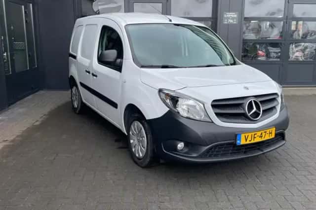 Mercedes-Benz Citan (2021) thumbnail 3