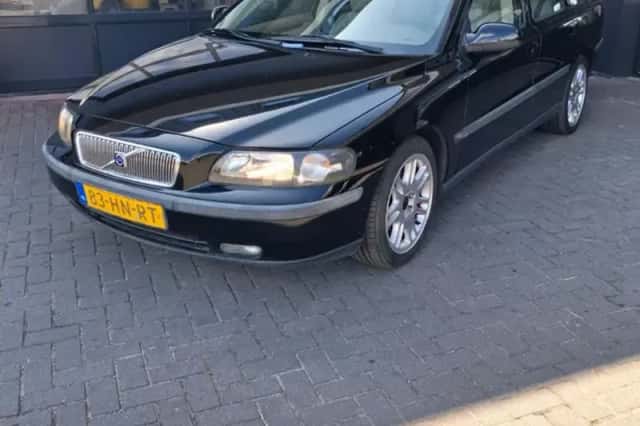 Volvo V70 (2001) thumbnail 1