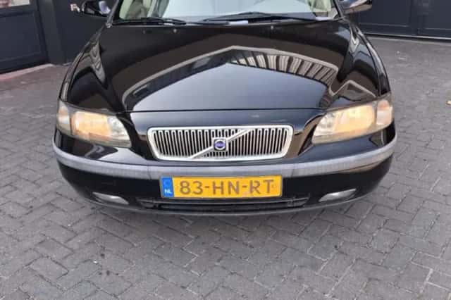 Volvo V70 (2001) thumbnail 2