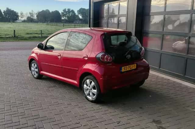 Toyota Aygo (2011) thumbnail 5