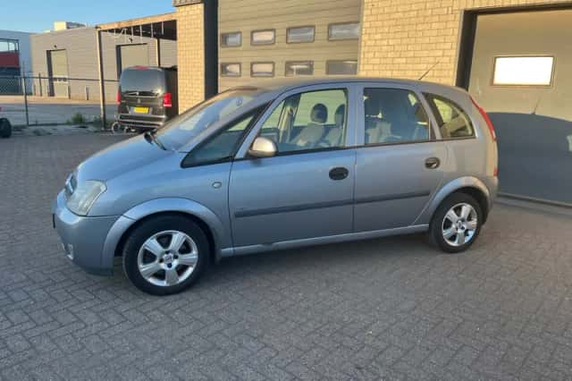 Opel Meriva (2004) thumbnail 2