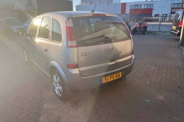 Opel Meriva (2004) thumbnail 4