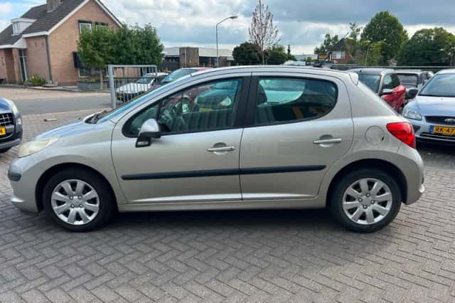 Peugeot 207 (2007) thumbnail 6
