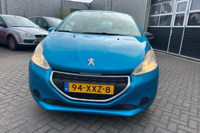 Peugeot 208 (2012) thumbnail 4