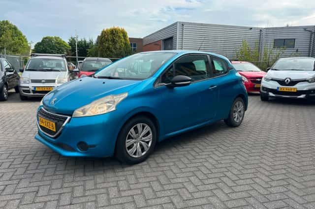 Peugeot 208 (2012) thumbnail 5