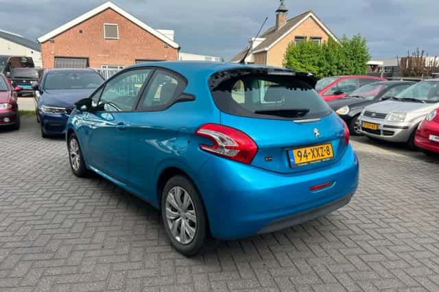 Peugeot 208 (2012) thumbnail 6