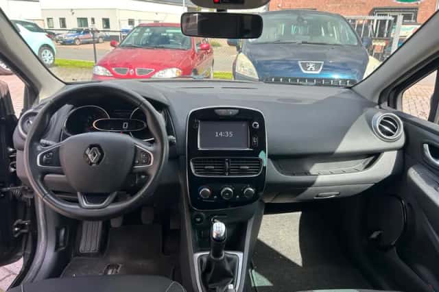 Renault Clio (2017) thumbnail 3