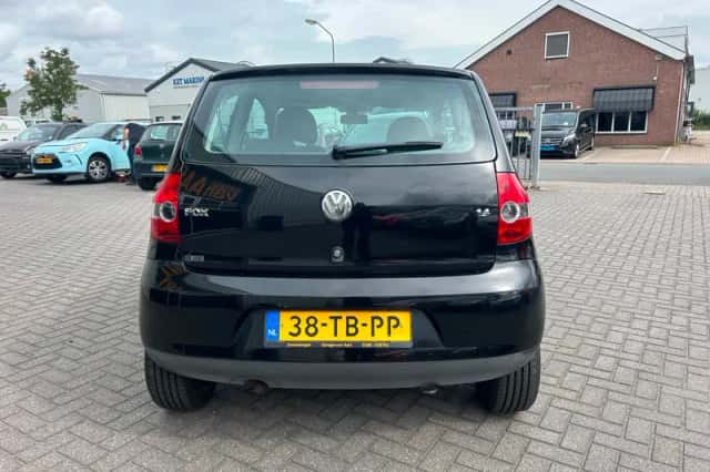 Volkswagen Fox (2006) thumbnail 6
