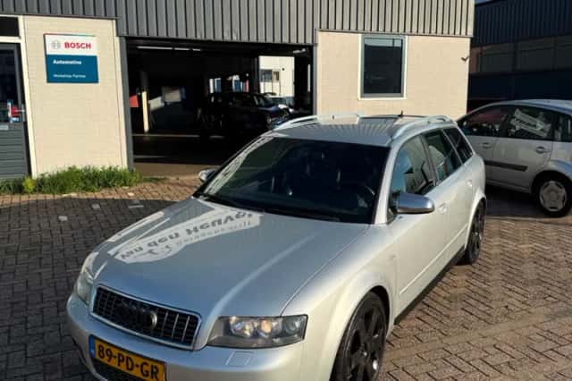 Audi A4 (2004) thumbnail 2