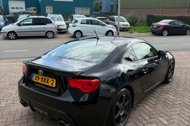 Toyota GT86 (2012) thumbnail 5