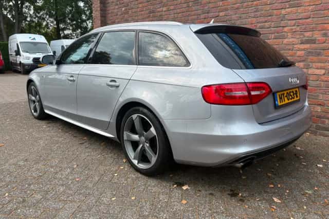 Audi A4 (2016) thumbnail 4