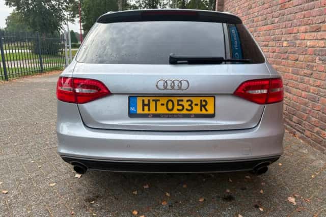 Audi A4 (2016) thumbnail 5