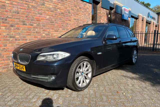 BMW 5-Serie (2011) thumbnail 1