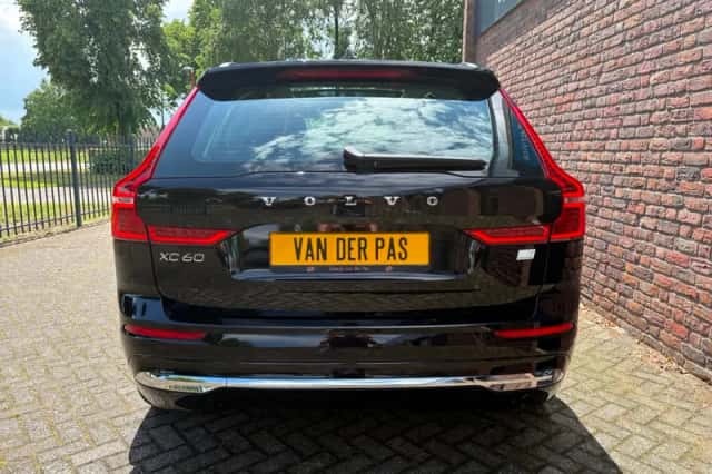 Volvo XC60 (2023) thumbnail 5