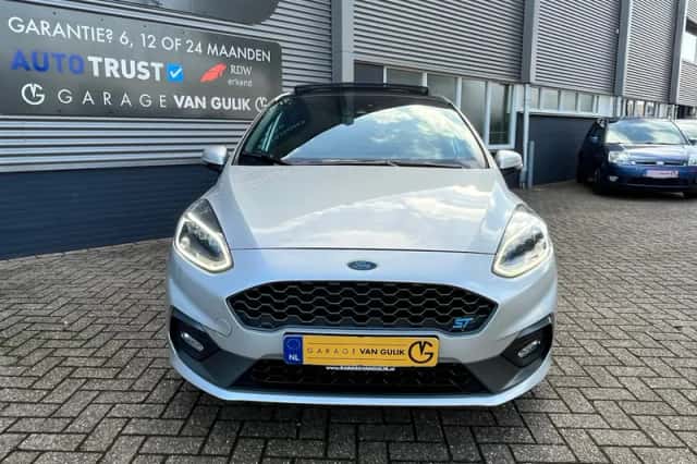 Ford Fiesta (2019) thumbnail 2