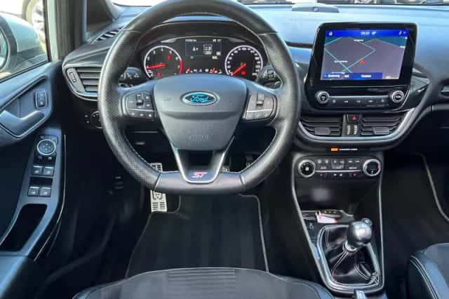 Ford Fiesta (2019) thumbnail 3