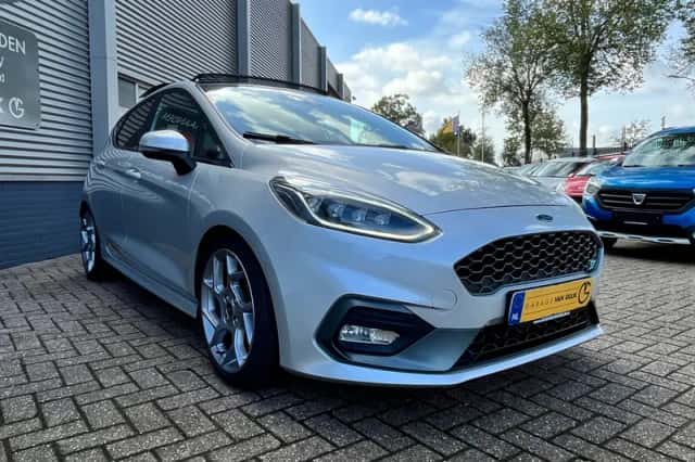 Ford Fiesta (2019) thumbnail 4