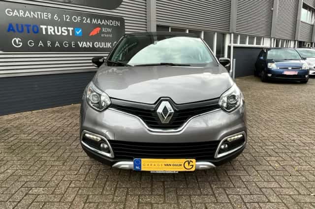 Renault Captur (2016) thumbnail 2