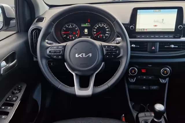 Kia Picanto (2022) thumbnail 2