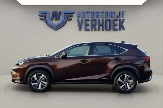 Lexus NX (2020) thumbnail 6