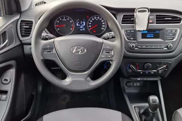 Hyundai i20 (2019) thumbnail 2