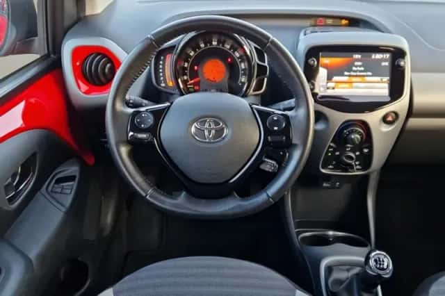 Toyota Aygo (2018) thumbnail 2