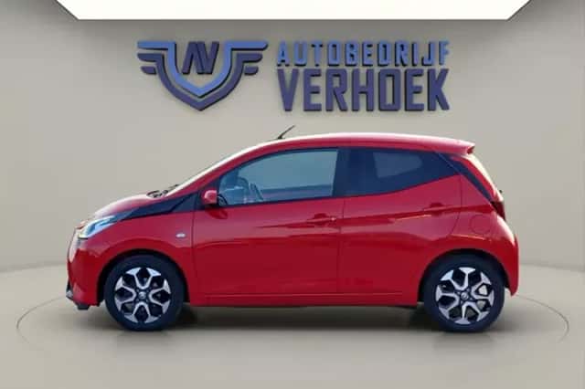 Toyota Aygo (2018) thumbnail 6