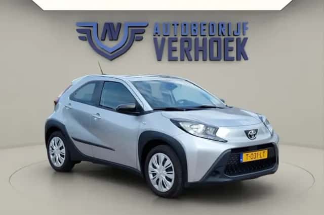 Toyota Aygo X (2023) thumbnail 2