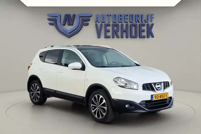 Nissan Qashqai (2011) thumbnail 1