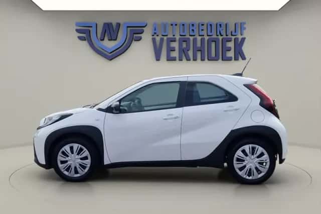 Toyota Aygo X (2022) thumbnail 6
