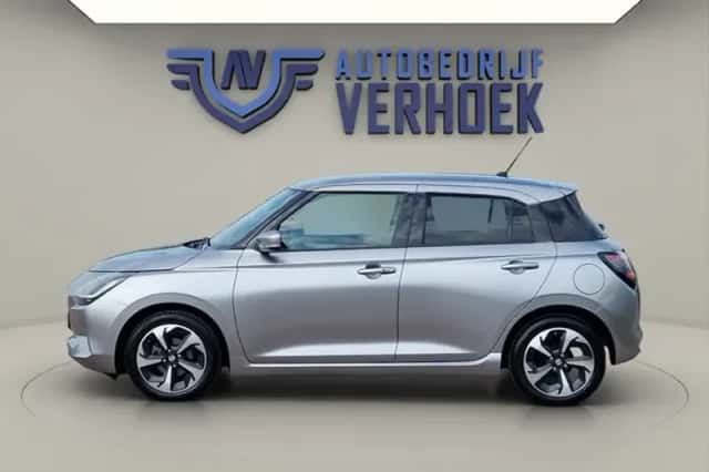 Suzuki Swift (2025) thumbnail 6