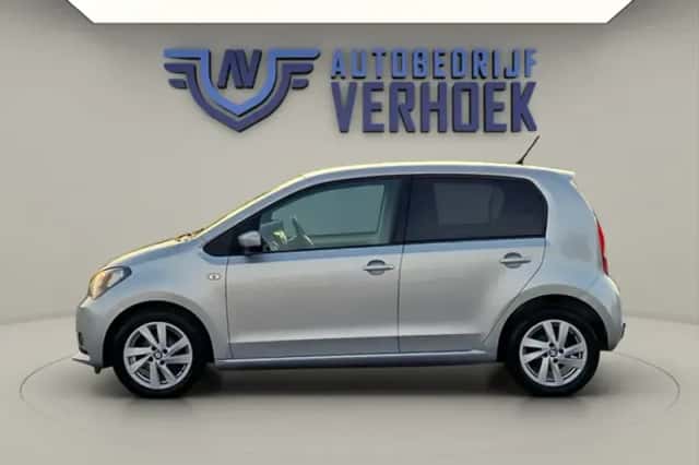 SEAT Mii (2016) thumbnail 6